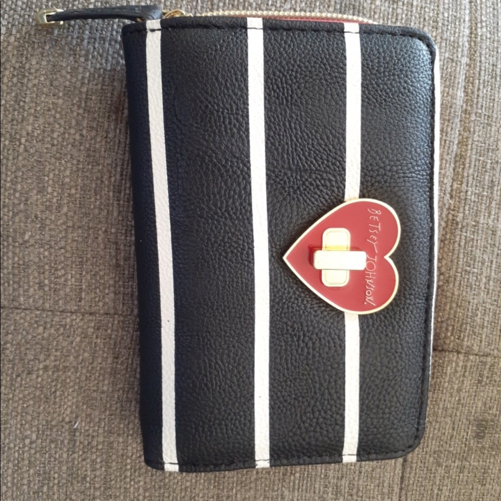 Betsey Johnson wallet